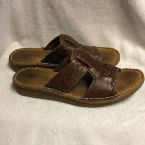 Women’s sandals